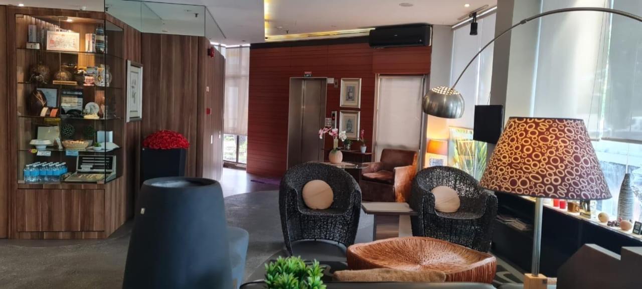 Extreme Boutique Hotel Kluang Esterno foto