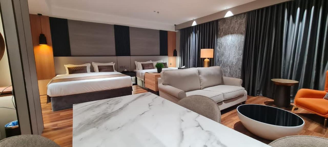 Extreme Boutique Hotel Kluang Esterno foto